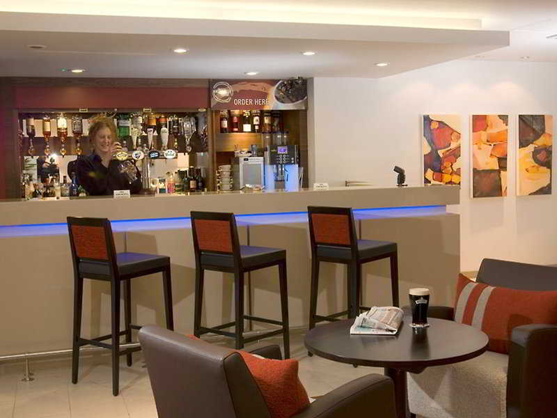 快捷假日东米德兰机场酒店 达宁顿堡 餐厅 照片